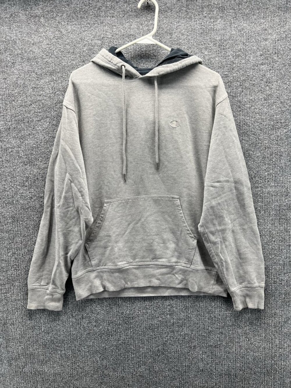 Champion Hoodie Mens Medium Gray Pullover Fleece Kangaroo C Logo Sweatshirt
